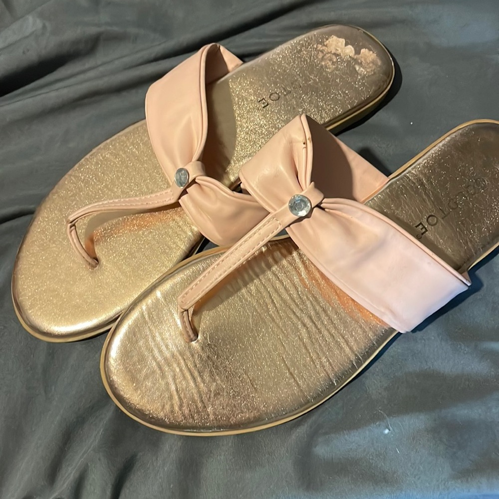 Sandles